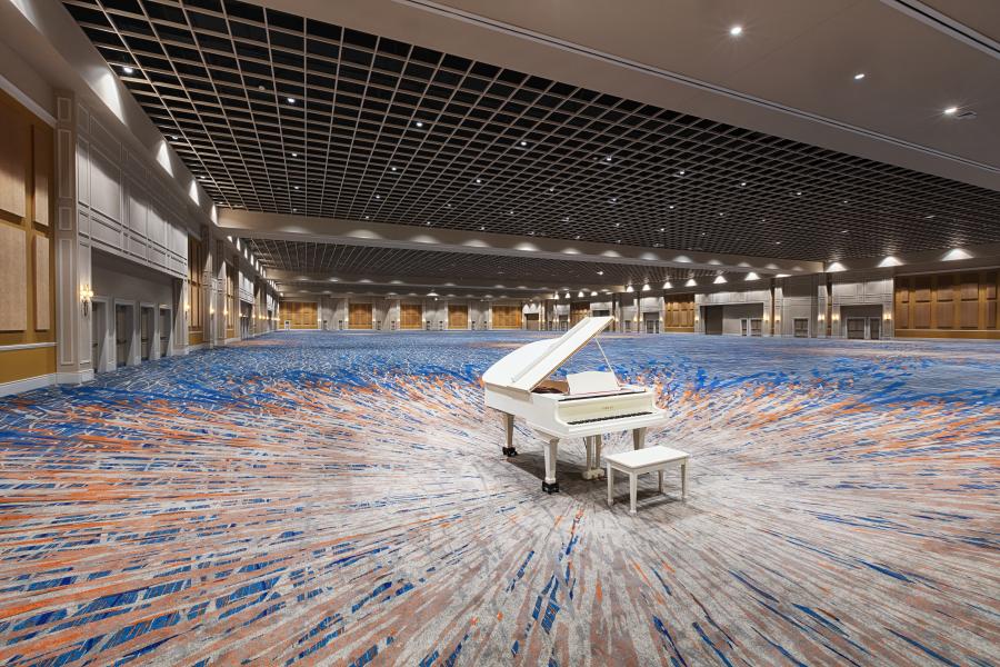 At 95,000 column-free square feet, the Gatlin Ballroom offers a blank canvas to create the most inventive and experiential gatherings.