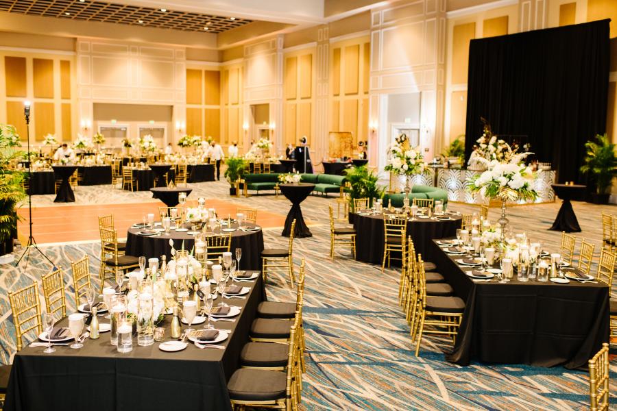 Corporate Event at Rosen Shingle Creek. Photo by Bluegrass Chic Floral Design and BHL Photography